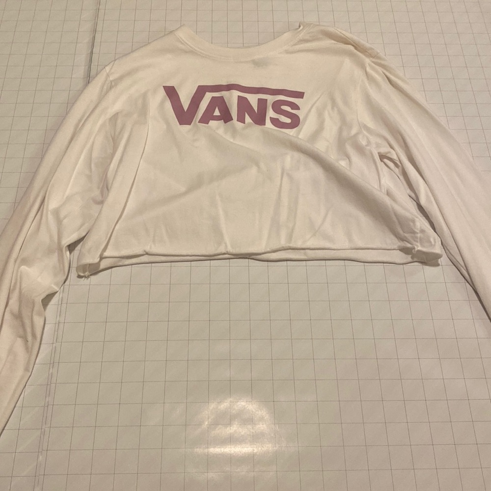 White cropped, Vans long-sleeve with lavender writing